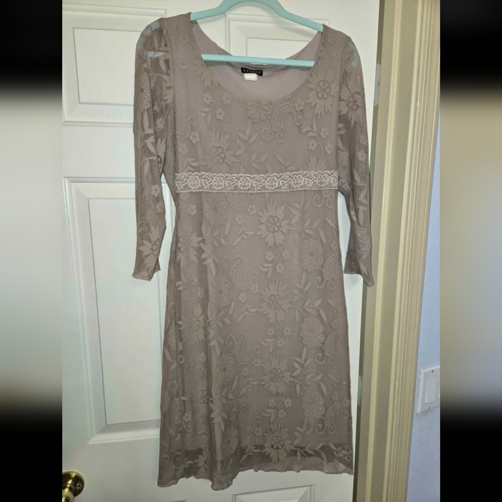 VENUS Taupe Floral Lace-Trim Long Sleeve Dress